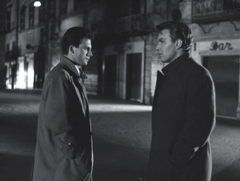 Franco Interlenghi as Moraldo with his group of provincial ne'er-do-wells in Fellini's I Vitelloni (The Loafers/, 1953)