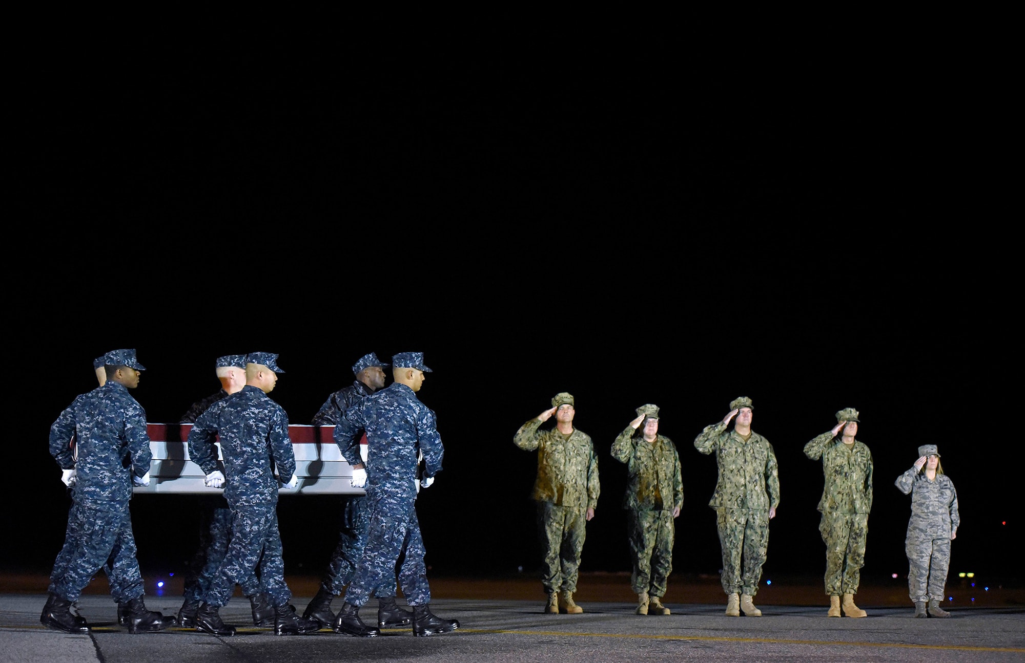 Image of Senior Chief Petty Officer Scott C. Dayton's funeral 