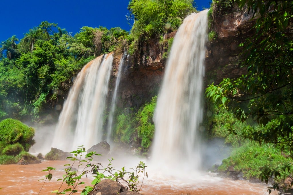 Tres Hermanas Falls, Peru