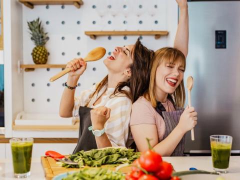 Friends in the kitchen