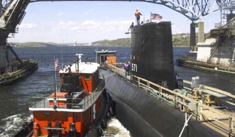 The nuclear-powered submarmine Nautilus became the first vessel to cross the North Pole underwater.