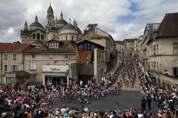 Onlookers line the course of the race. 